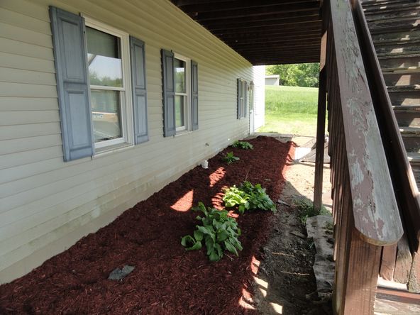 1358 Rolling Acres Rd, New Cumberland, WV 26047